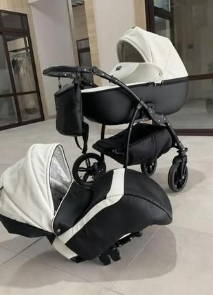 Скора продам коляски