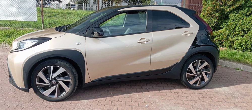 Toyota Aygo X 1.0 VVT-I Automat Executive