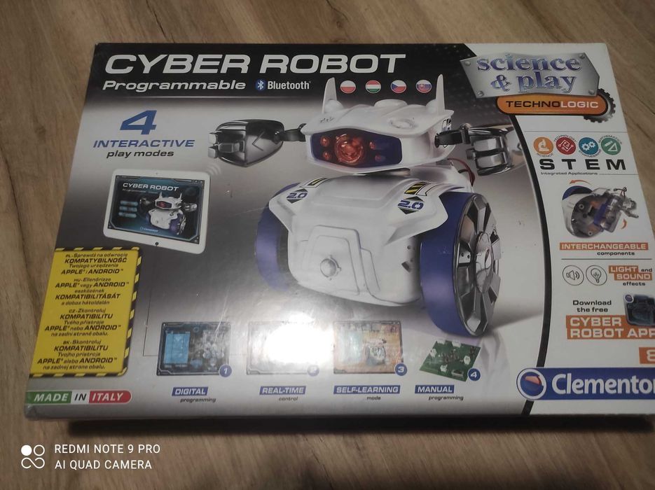 Cyber Robot z Bluetoothem