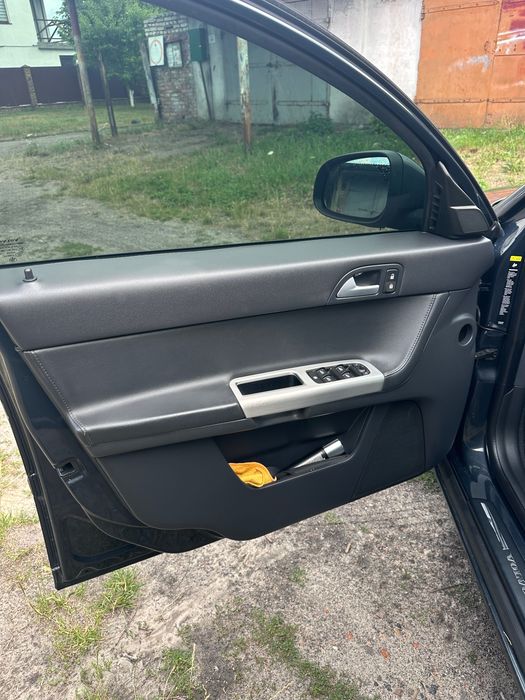 Вольво V50 2.0 дизель. автомат