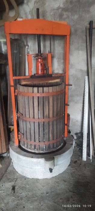 prensa uvas  / lagareta