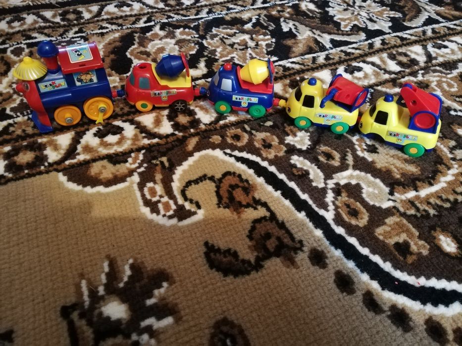 Игрушка паравозик