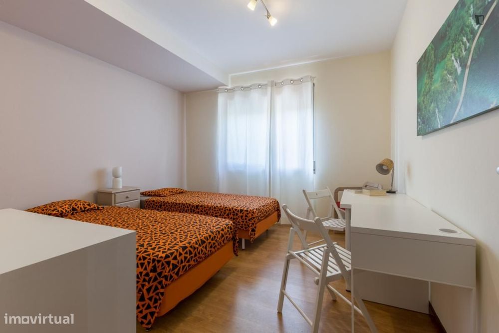Quarto - localizado em Rio Tinto Porto