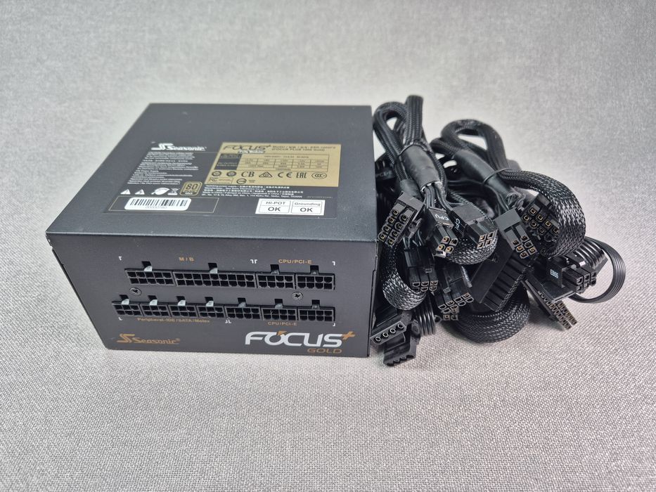 Seasonic Focus Plus 1000 Gold (SSR-1000FX)