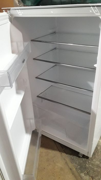 Продам два холодильника для магзину,всі працюють.Ціни уточнюйте по телефону.