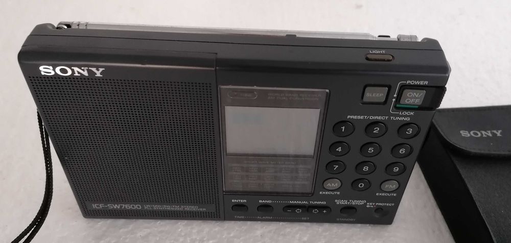Radio receptor " SONY", ICF-SW 7600, ondas curtas