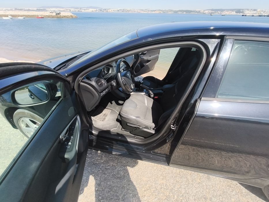 Volvo V40 em excelente estado