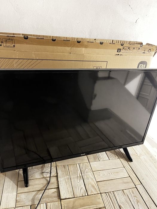Tv Kunft 43" LCD queimado