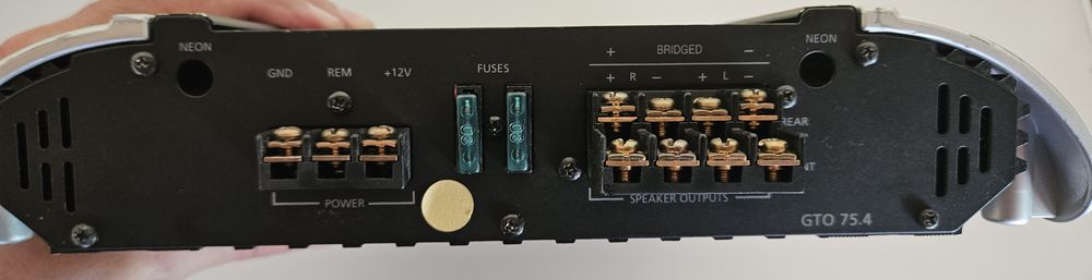 Vendo subwoofer sony e amplificador JBL 75.4