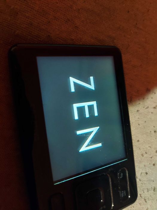 Odtwarzacz MP3 Creative ZEN + NOWE słuchawki + NOWY kabel