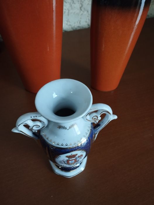 Jarra porcelana brasão portugal
