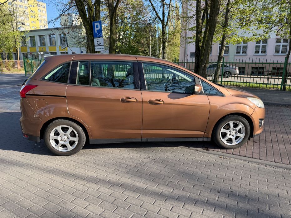 Ford C-MAX 7-osobowy | Ekonomiczny minivan | Użytkowany na co dzień Silnik 1.0 ecoboost