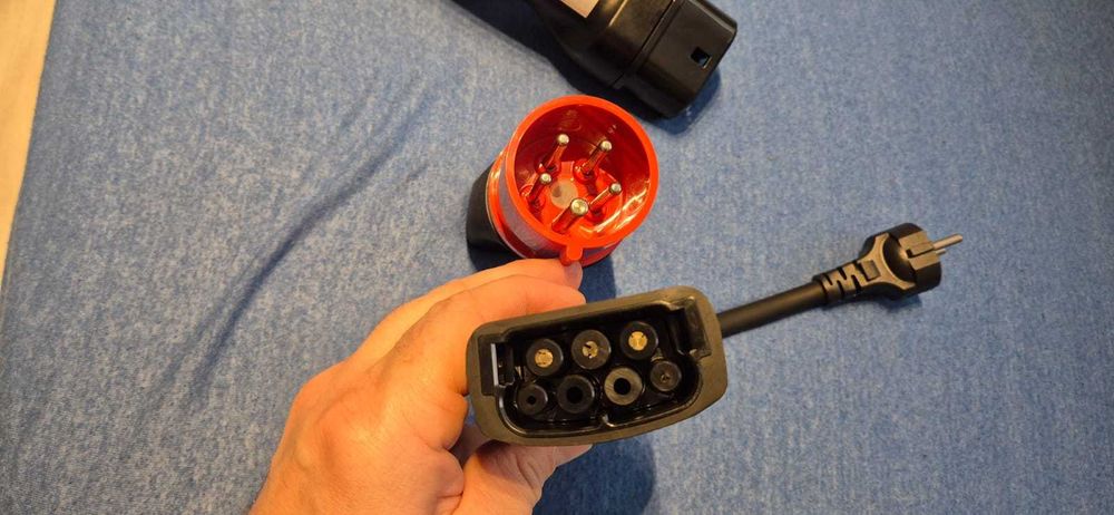 Tesla ładowarka 3fazowa/1fazowa + akcesoria