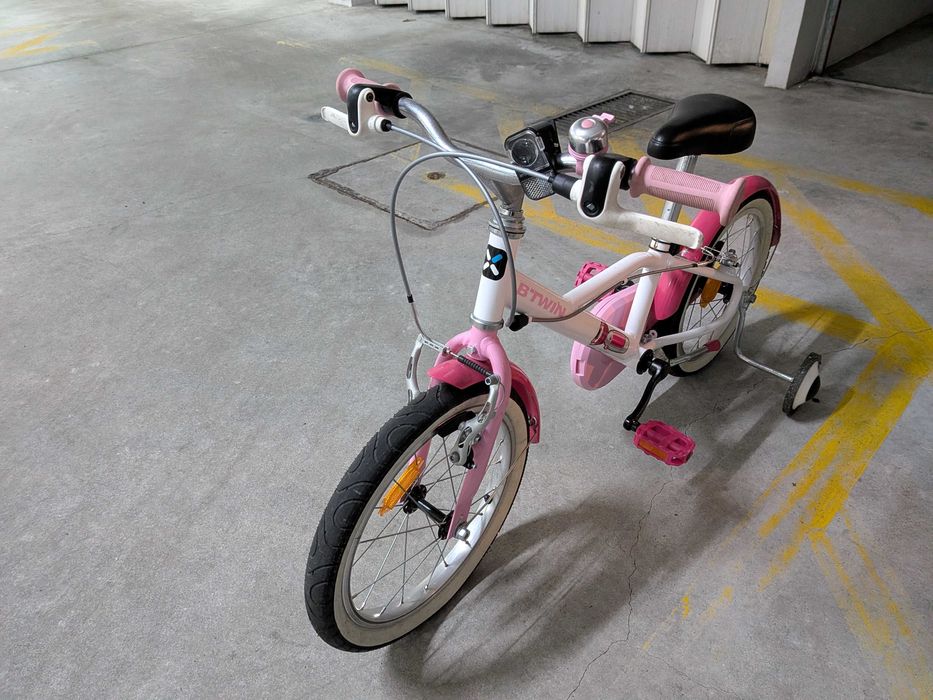 Bicicleta Criança Côr de Rosa