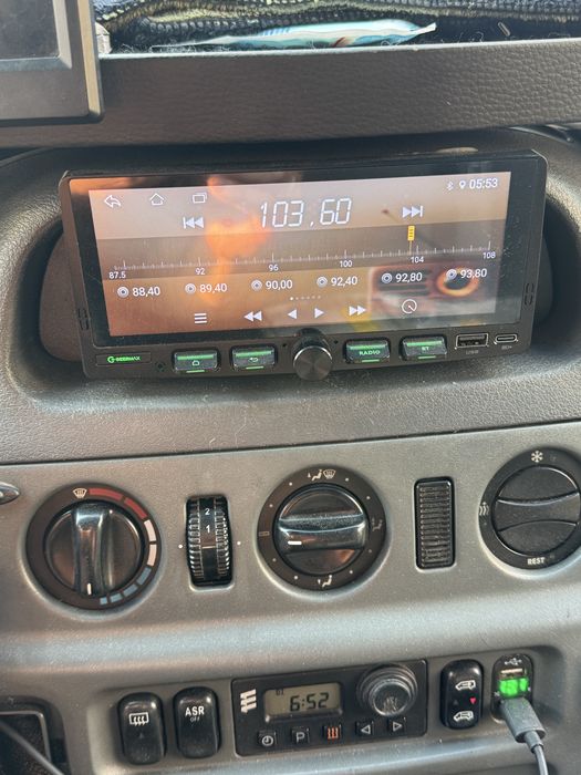 Автомагнітола sprinter mercedes benz сенсорна 1дін Geermax A601 2/32гб андройд з CarPlay з блютуз з USB з вай фай з інтернетом
