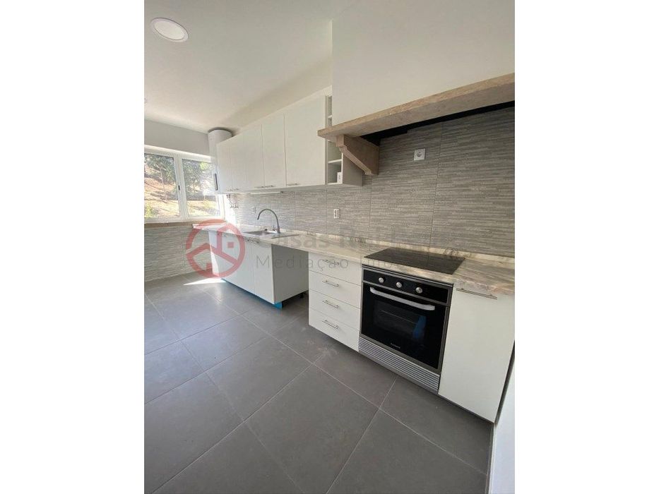 Apartamento T2+1 no centro de Sesimbra