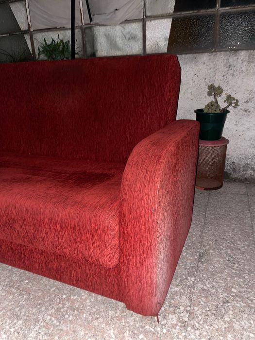 Red Sofa Bed436635920531476481