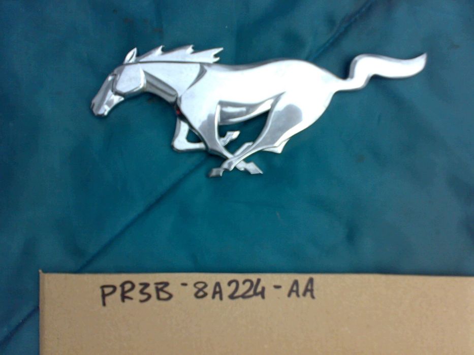 ford mustang vii mk7 2024 - znaczek emblemat w zderzak przedni przód
