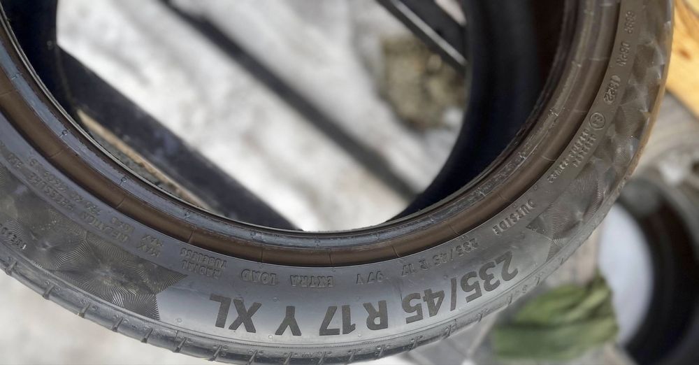 Шини 235/45 r17 Continental літо