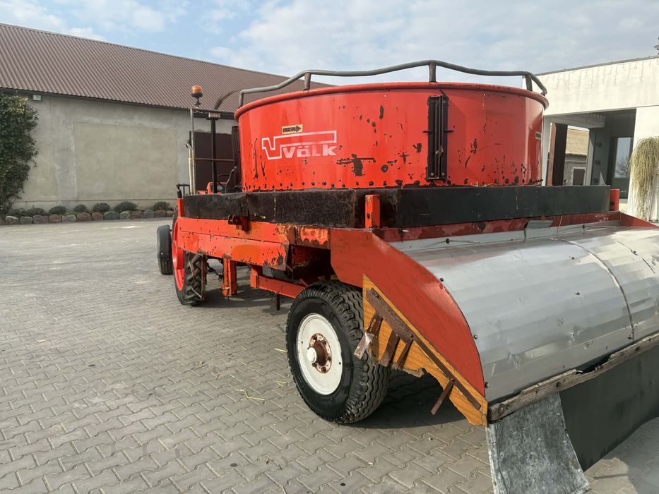 Scielarka słomy do truskawek