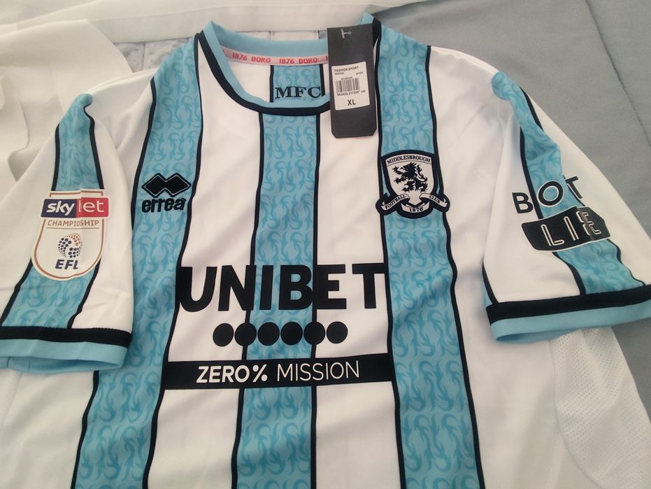 Camisola oficial do Middlesbrough FC