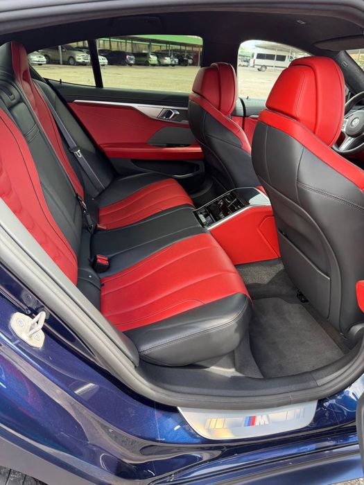 BMW 840D офіційний автомобіль