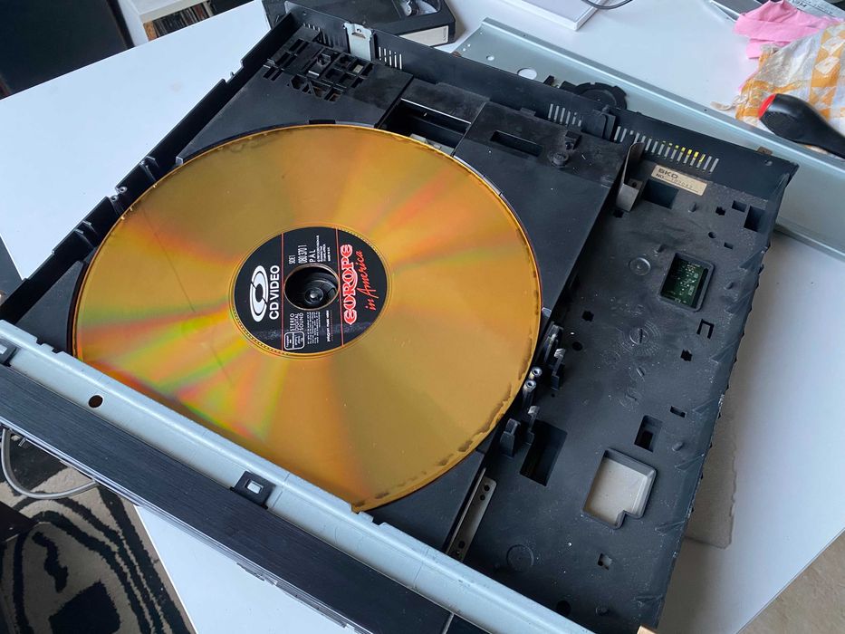 Laser Disc Sony MDP-515D Avariado