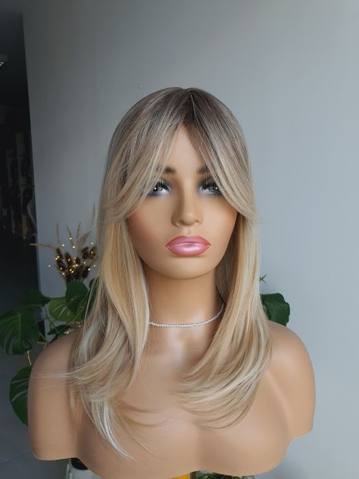 Piękny peruka mix blond 3D Natasza naturalna fryzura