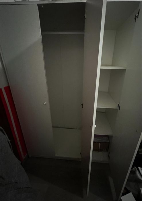 Vende-se cama casal com colchao e guarda-roupa