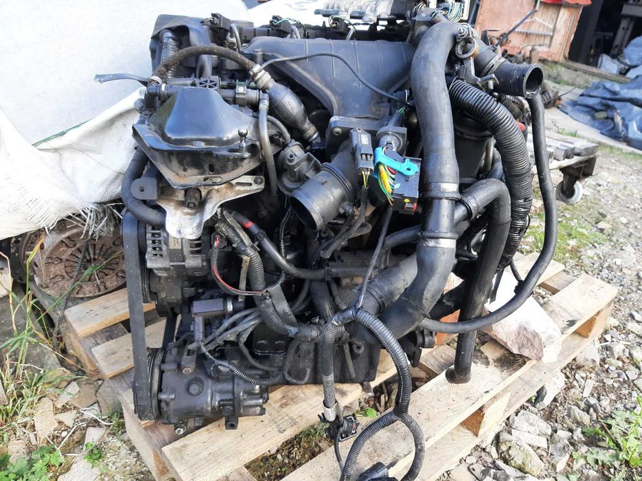 Двигун Мотор  Volvo V50 S40  2.0tdci