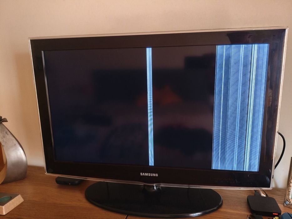 TV Samsung - Avariada