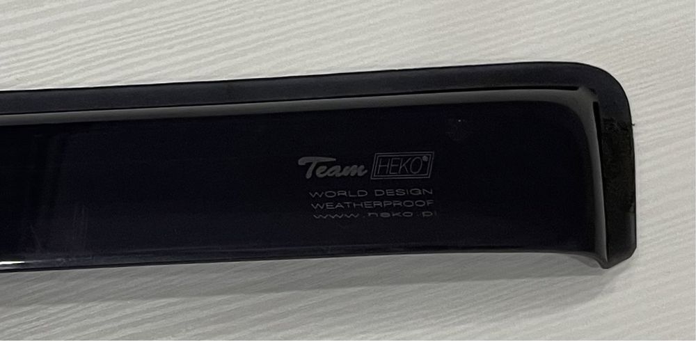 Підголовник Toyota Rav-4