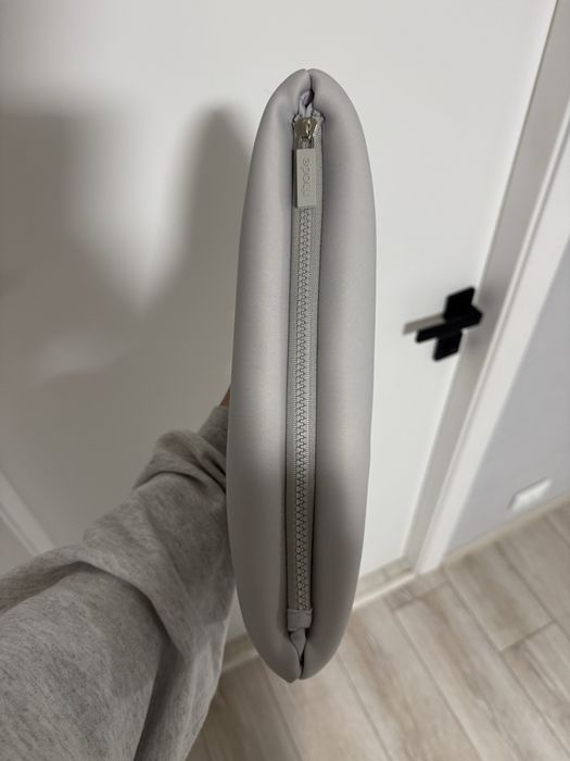 Косметичка Rhode от Хейли Бибер