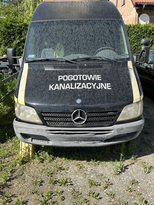 Samochód ciężarowy do czyszczenia kanalizacji