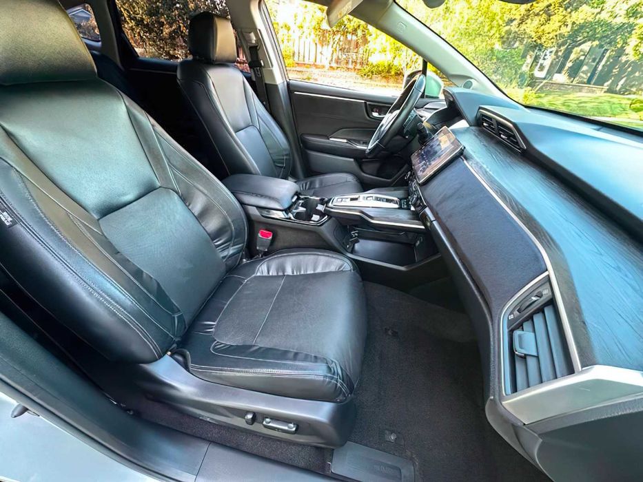 Honda Clarity      2018