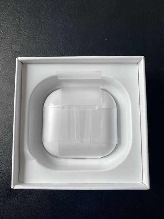 Air Pods 4 ( cancelamento de ruído)