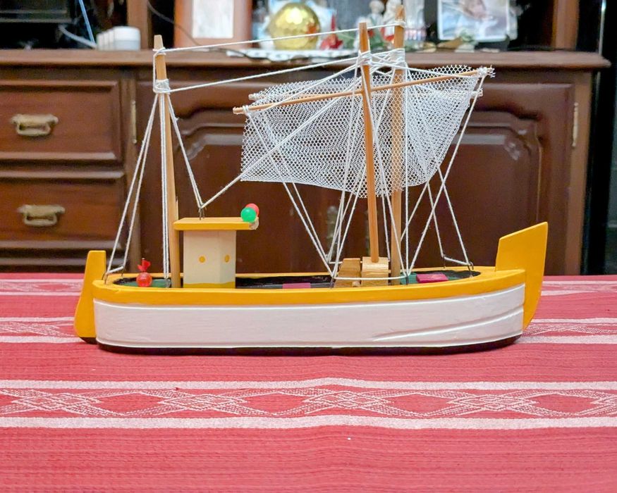 Barco decorativo tradicional português - Modelo artesanal