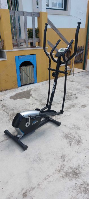 Bicicleta de fitness em muito bom estado