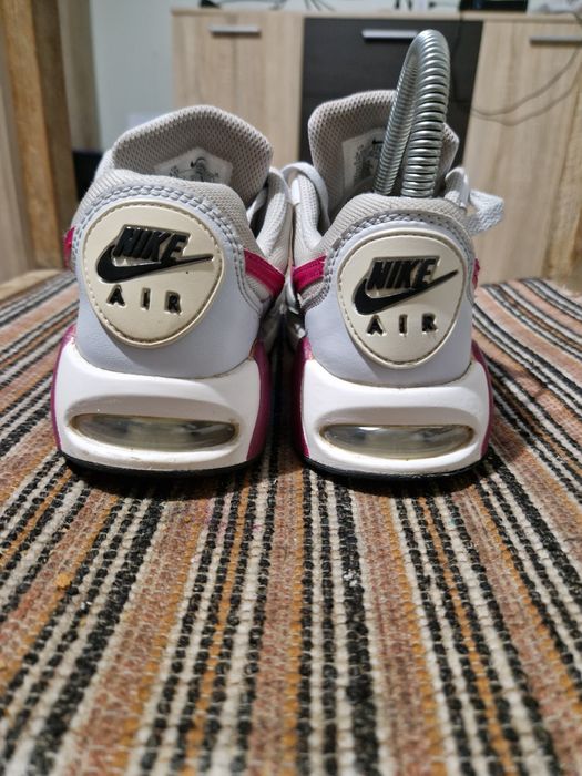 Sneakersy Nike Air max Ivo r 35.5