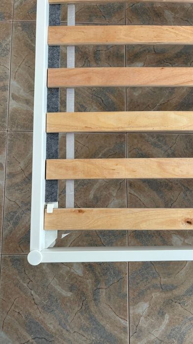 Cama Casal Branca Ikea