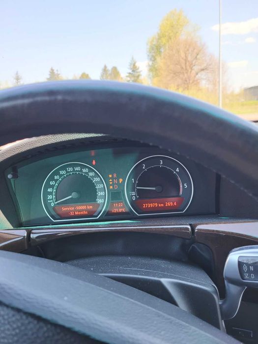 BMW Seria 7 740d możliwość zamiony