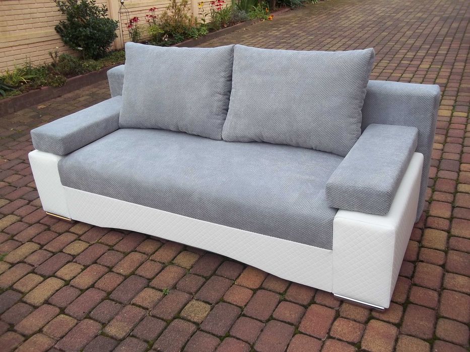 kanapa/sofa-wygodne rozkładanie/szerokie spanie/sprężyny