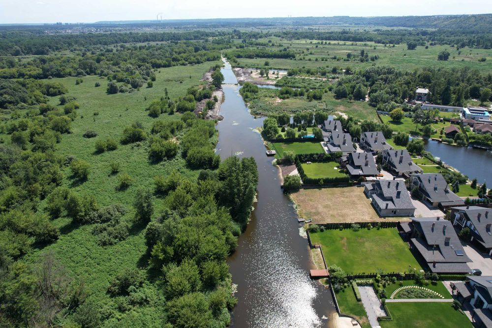 Ділянка 25 соток у котеджному містечку “Azimut River Club” річка, парк