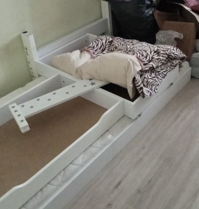 Дитяче односпальне ліжко 200×90 см з ящиками та матрацом
