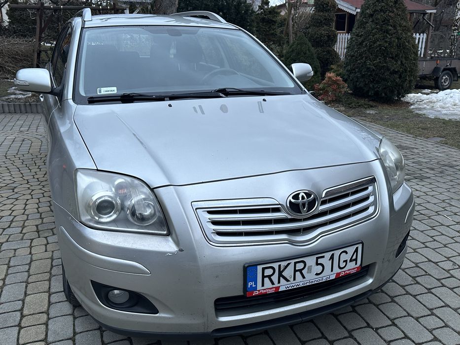 Sprzedam Toyota Avensis t25