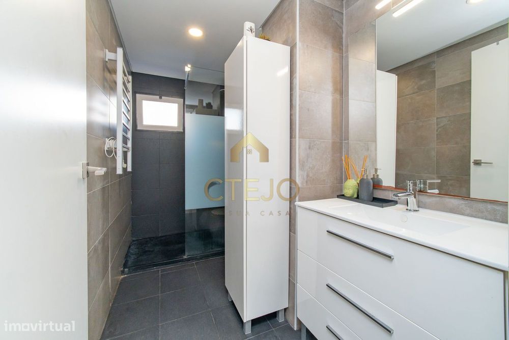 Apartamento T3 C/Arrecadação - Olivais Sul