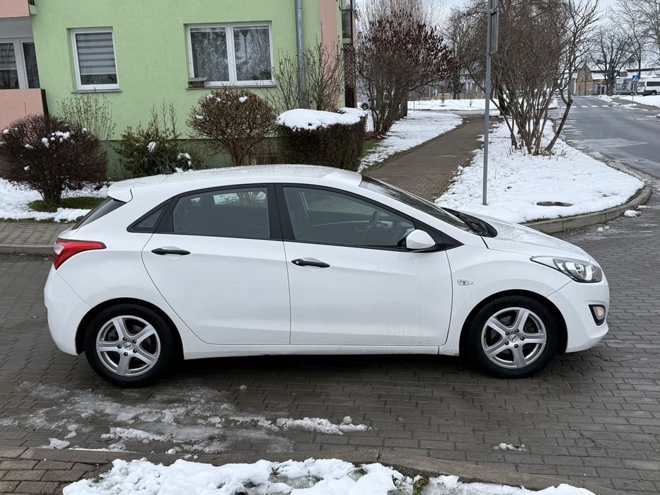Ladny zadbany hyundai i30 lift 2015r