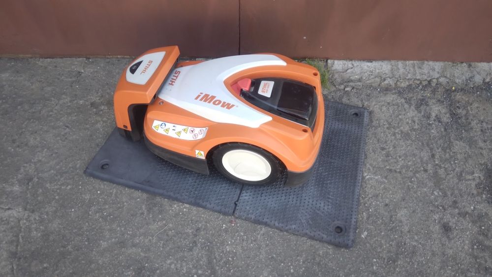 Robot koszący STIHL RMI 422.0 Husqvarna 1500m² Sthil Imow