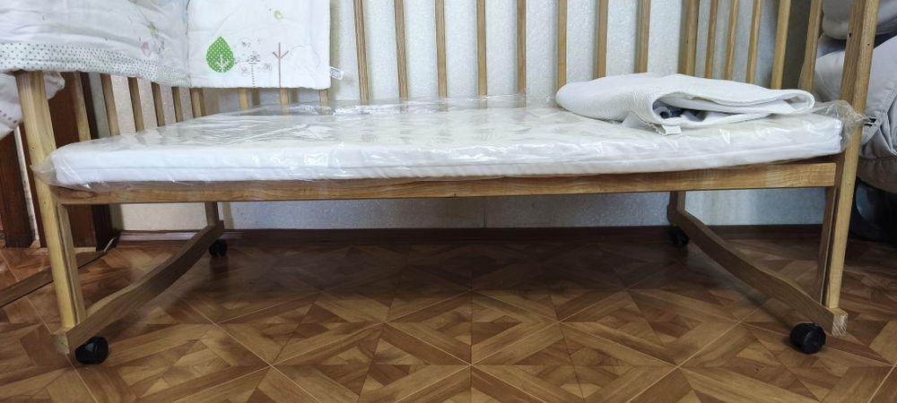 Продам детскую кроватку