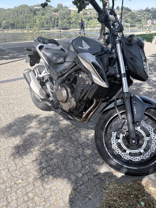 Honda CB 500F ABS. Bem estimada